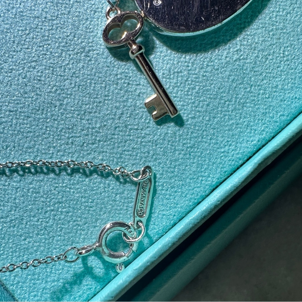Tiffany & Co. Silver Heart and Rose Color Key Pendant - Picture 7 of 12